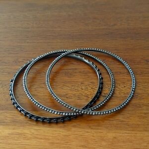🌸 Gunmetal bangles set (3)